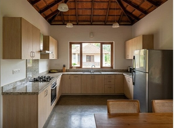 Tropical Flood-Responsive Residence